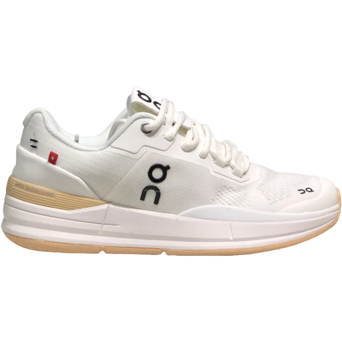On The Roger Pro Women's White/Yellow